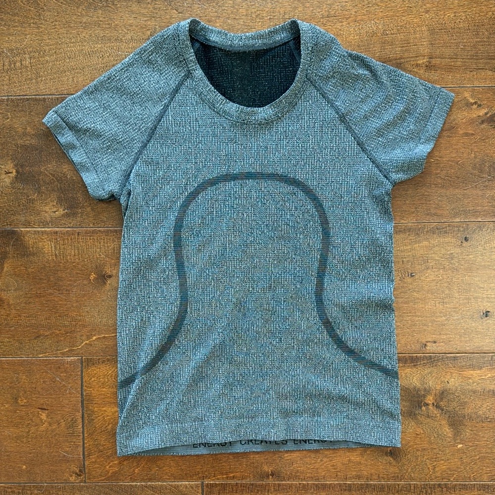 Lululemon Swiftly Tech Tee 2.0 Waist Length - image 1
